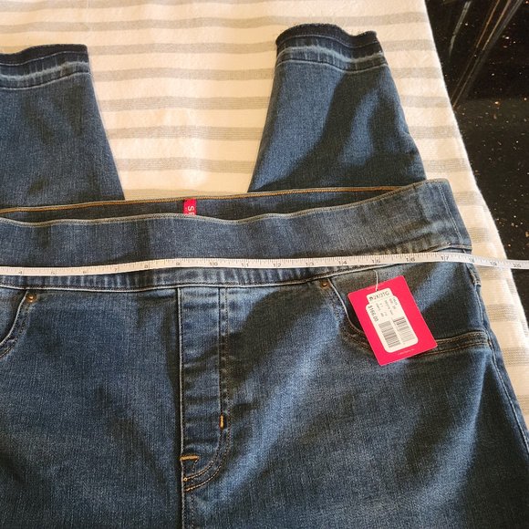 NWT Spanx Distressed Ankle Skinny Jeans - Picture 8 of 12